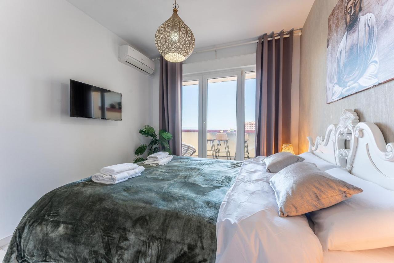 Benalmadena Beachfront Retreat Big Balcony And City Sea Views Apartment Exterior photo